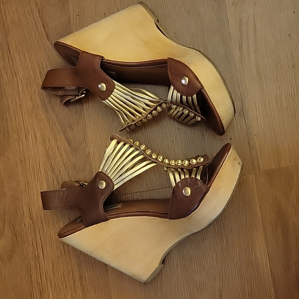 Steve Madden Tuscaan leather brown gold strappy platform wedge sandals 8.5M EUC…